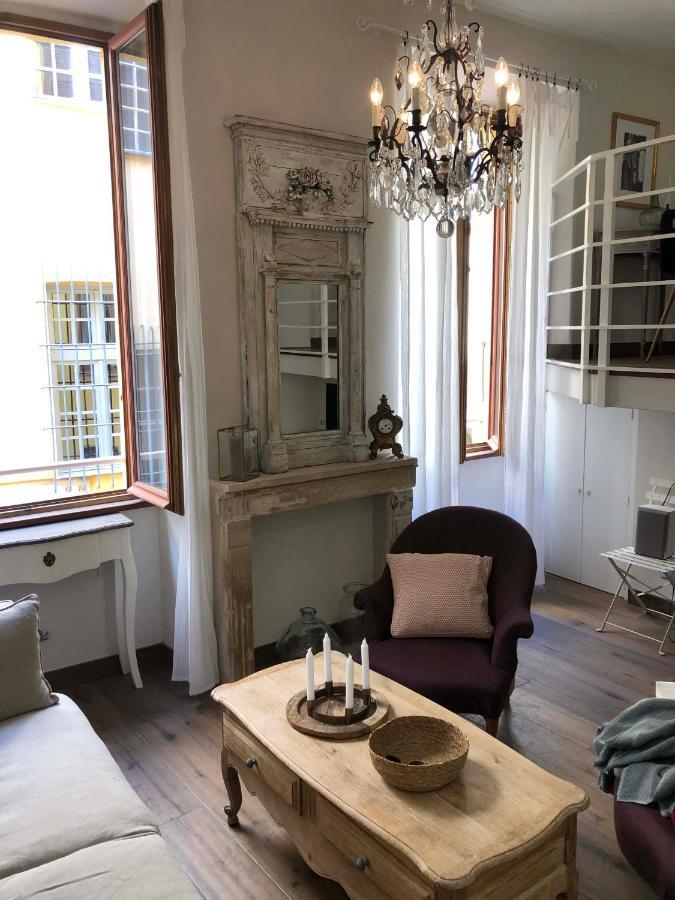 Little Palace In Old Nice :) Buitenkant foto